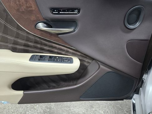 Used 2019 Lexus LS 500 image 8