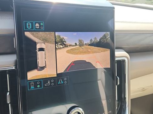 New 2026 GMC Yukon XL Denali w/ Sun & Power Step Package AWD/4WD image 30