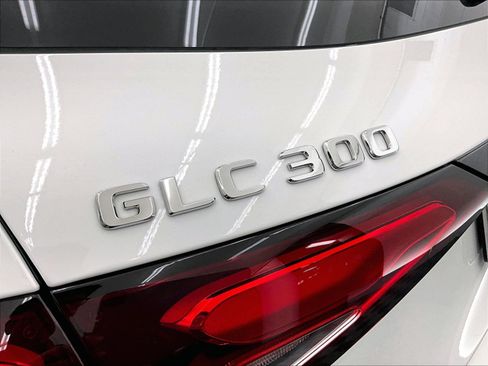 Certified 2024 Mercedes-Benz GLC 300 image 7