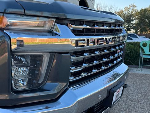 Used 2020 Chevrolet Silverado 2500 LTZ w/ LTZ Texas Edition image 2