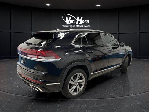 Used 2024 Volkswagen Atlas Cross Sport SEL R-Line AWD/4WD image 7