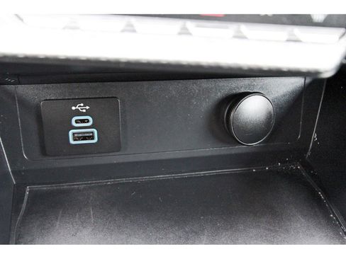 Used 2025 Ford Mustang Premium image 26