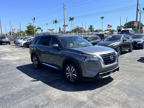 Used 2022 Nissan Pathfinder Platinum w/ Cargo Package image 2