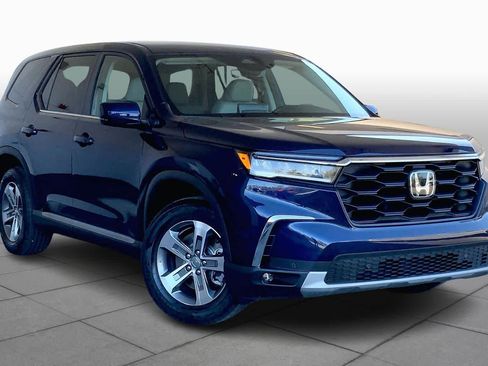 Used 2025 Honda Pilot EX-L image 2