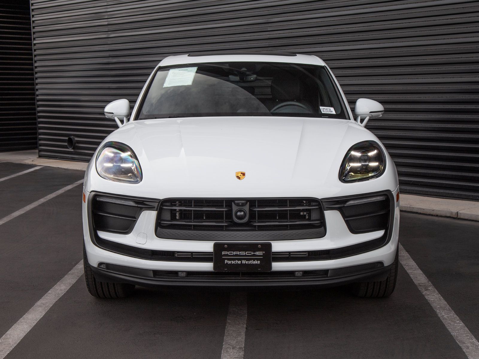 Certified 2026 Porsche Macan AWD/4WD image 10