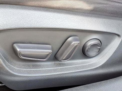 Certified 2020 Toyota Camry LE image 14