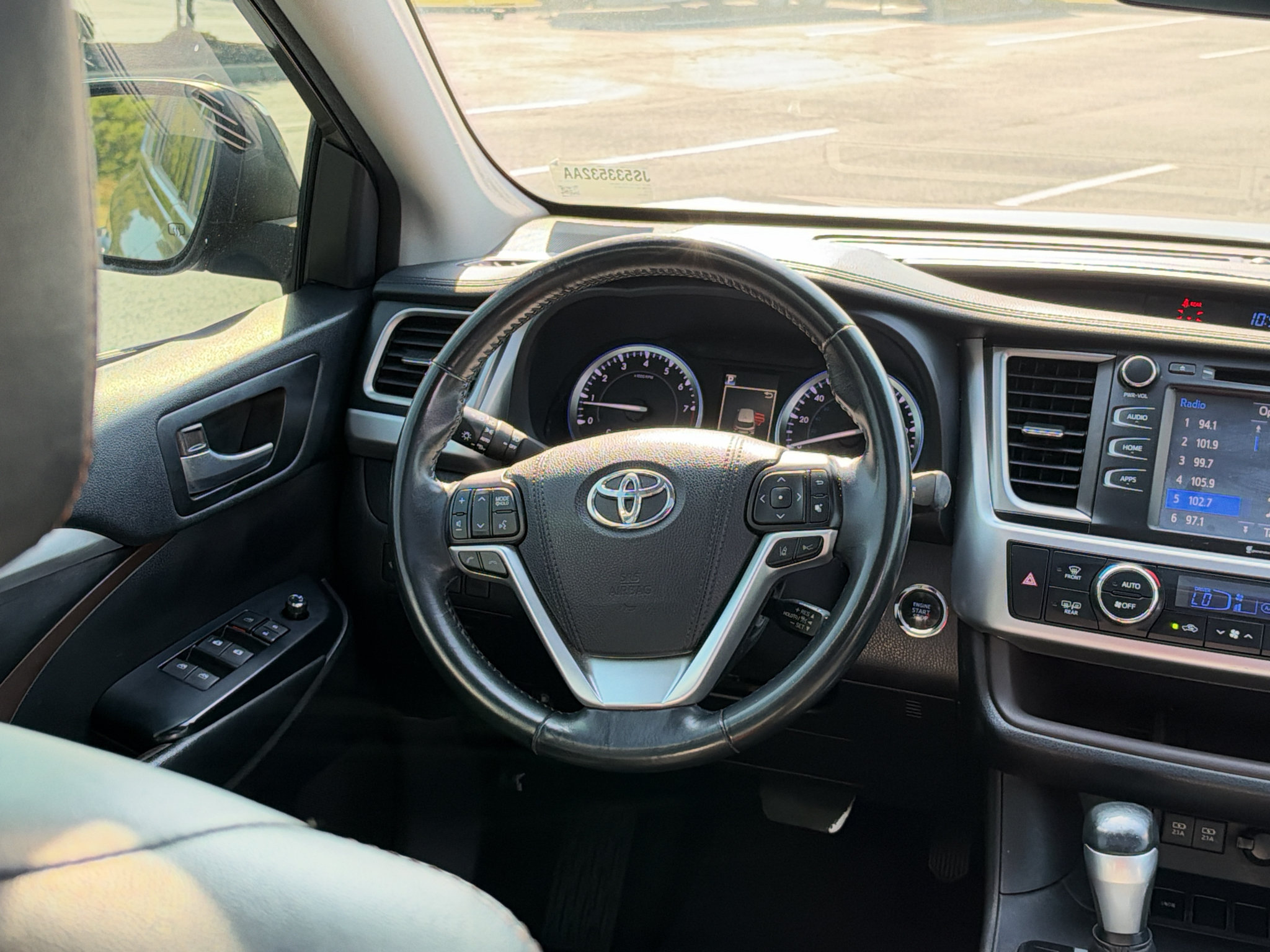 Used 2018 Toyota Highlander XLE FWD image 22