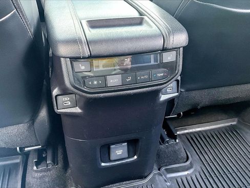 Used 2024 Toyota Grand Highlander Limited image 34