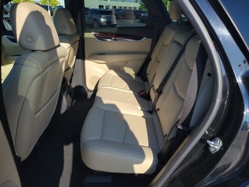 Used 2019 Cadillac XT5 Luxury image 19