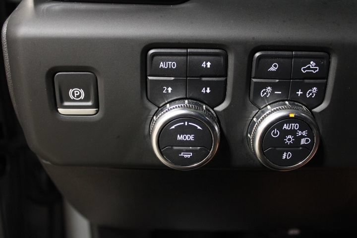 Used 2024 GMC Sierra 2500 Denali Ultimate AWD/4WD image 42