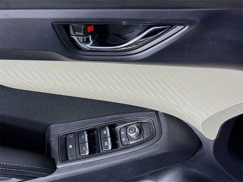 Used 2019 Subaru Ascent Premium image 23