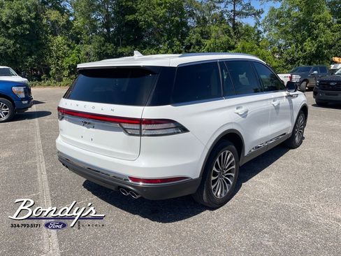 Used 2023 Lincoln Aviator AWD w/ Premium Package image 15