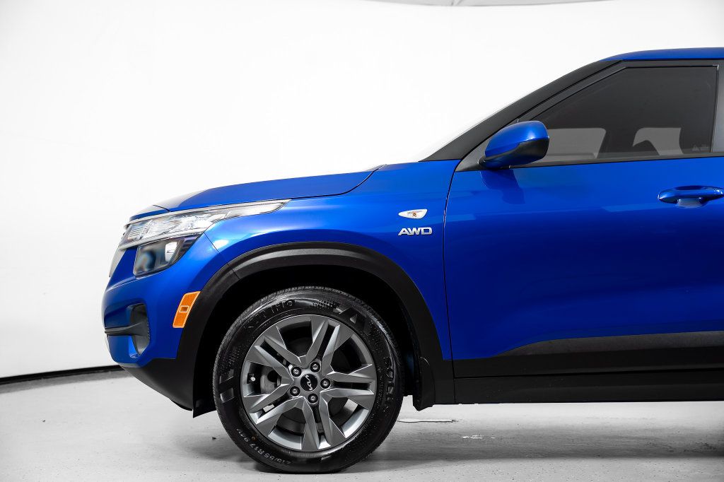Used 2023 Kia Seltos LX AWD/4WD image 12