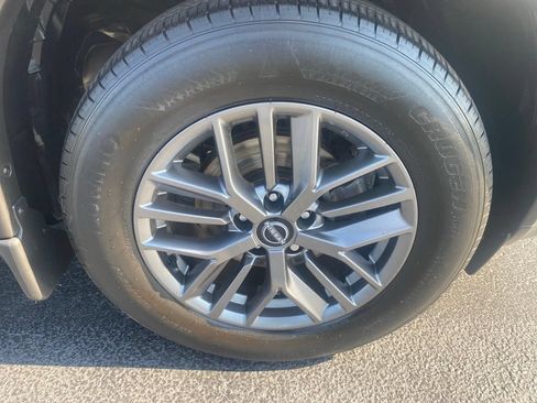 Used 2023 Nissan Rogue S AWD/4WD image 24