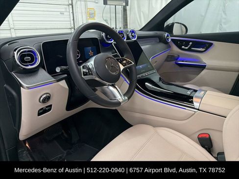 Used 2025 Mercedes-Benz GLC 300 4MATIC image 13