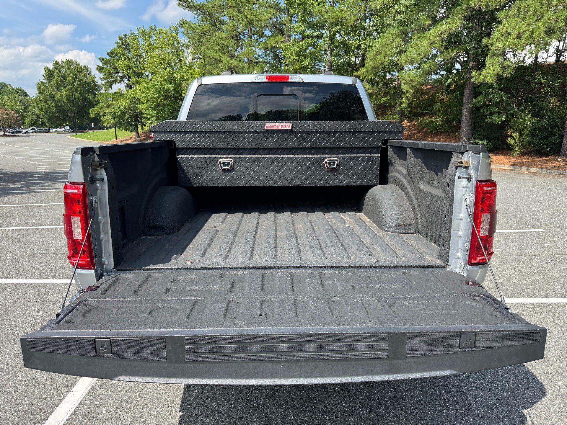 Used 2022 Ford F150 XLT w/ Equipment Group 302A High AWD/4WD image 11