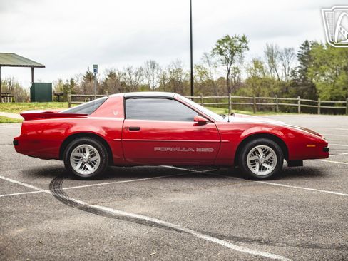 Used 1989 Pontiac Firebird Formula RWD image 19