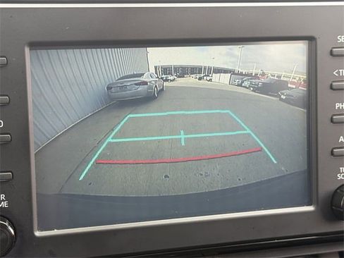 Used 2019 Toyota RAV4 LE w/ Carpet Mat Package image 18