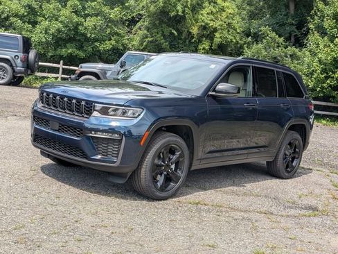 New 2026 Jeep Grand Cherokee Limited w/ Limited Altitude Package AWD/4WD image 7