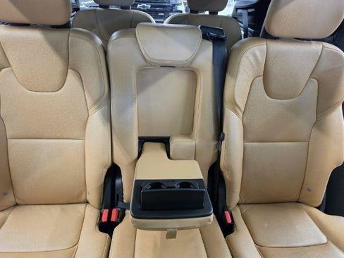 Used 2018 Volvo XC90 T6 Momentum w/ Convenience Package AWD/4WD image 36