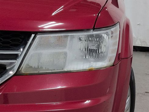 Certified 2018 Dodge Journey SE image 11