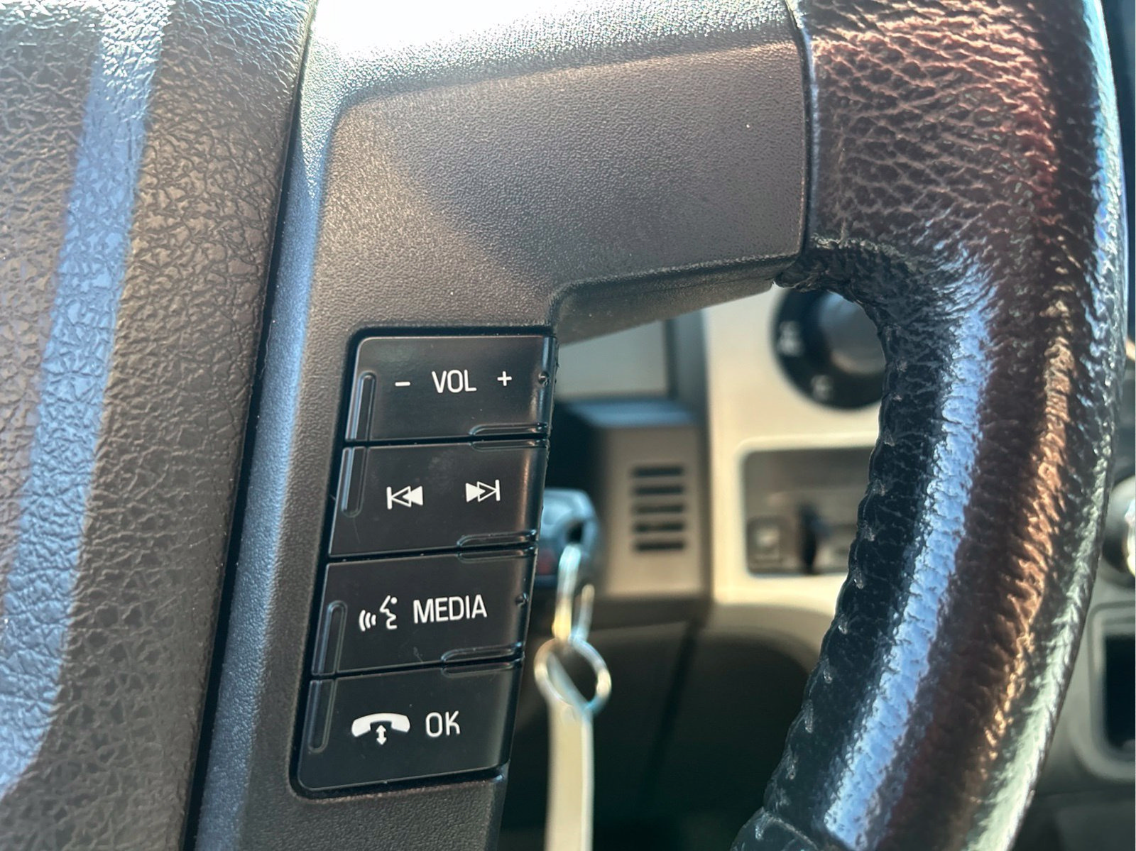 Used 2014 Ford F150 XLT w/ Equipment Group 302A Luxury AWD/4WD image 15