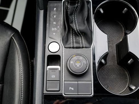 Used 2022 Volkswagen Atlas SE image 53