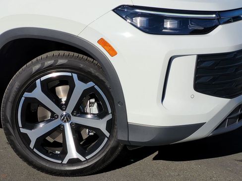 New 2026 Volkswagen Tiguan SE AWD/4WD image 4
