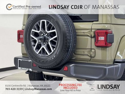 Used 2026 Jeep Wrangler Unlimited Sahara AWD/4WD image 11