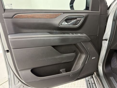 Used 2023 Chevrolet Suburban High Country w/ Premium Package 2 RWD image 13