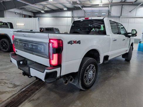 Used 2025 Ford F350 Platinum w/ Platinum Plus Package AWD/4WD image 3