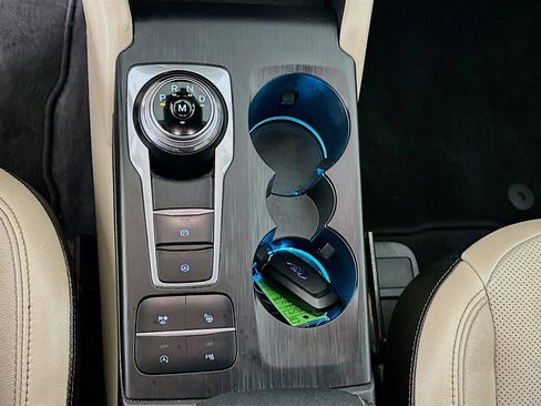 Used 2020 Ford Escape Titanium image 25