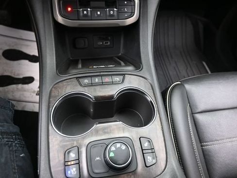 Used 2021 GMC Acadia Denali AWD/4WD image 11