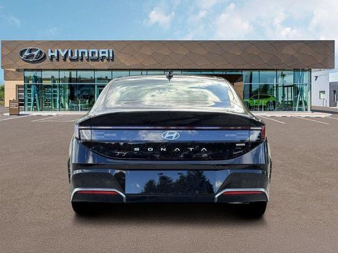 New 2026 Hyundai Sonata Limited FWD image 6
