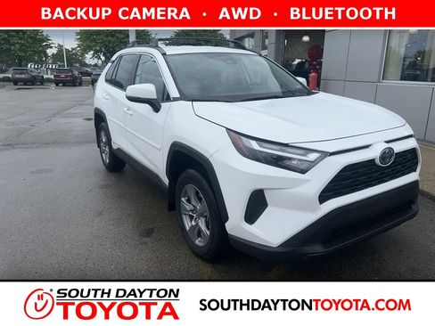 Used 2024 Toyota RAV4 XLE AWD/4WD image 1