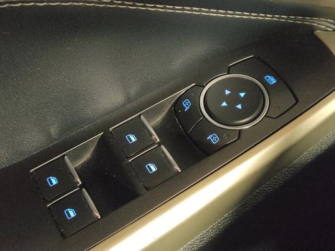 Used 2021 Ford Explorer XLT w/ Equipment Group 202A image 27