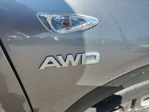 Used 2023 Kia Seltos LX AWD/4WD image 15