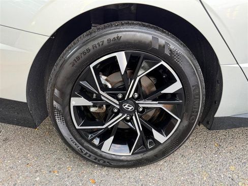 Used 2025 Hyundai Sonata SEL FWD image 17
