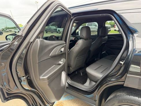 Used 2023 Chevrolet TrailBlazer RS w/ Convenience Package FWD image 10