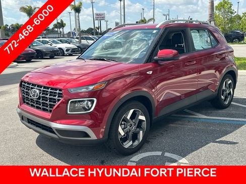 Used 2023 Hyundai Venue Limited w/ Cargo Package FWD image 3