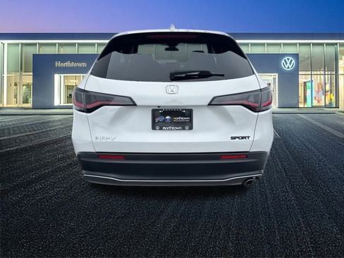 Used 2023 Honda HR-V Sport image 5
