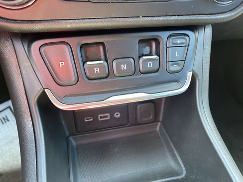 Used 2020 GMC Terrain SLE w/ Driver Convenience Package FWD image 15