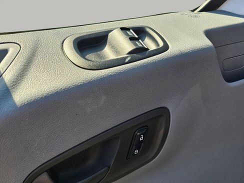 Used 2015 Ford Transit 350 XLT image 26