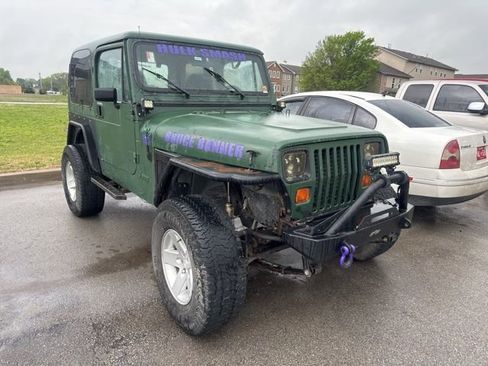 Used 1992 Jeep Wrangler Sahara image 1