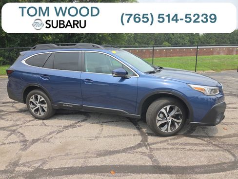 Used 2022 Subaru Outback Limited AWD/4WD image 1