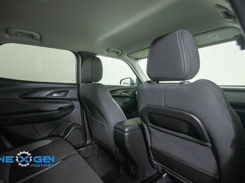 Used 2023 Chevrolet TrailBlazer LT w/ Convenience Package AWD/4WD image 38