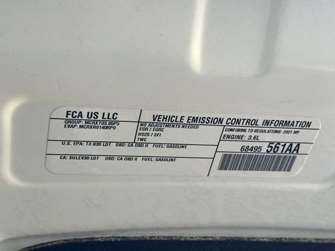Used 2021 Chrysler Pacifica Touring FWD image 29