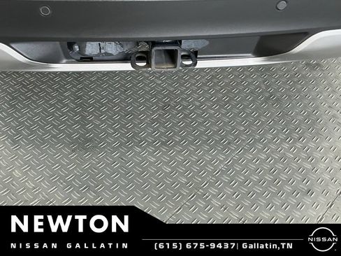 Used 2021 Ford Explorer Limited w/ Equipment Group 301A AWD/4WD image 16