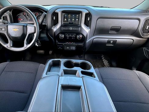 Used 2019 Chevrolet Silverado 1500 Custom w/ Custom Convenience Package AWD/4WD image 16