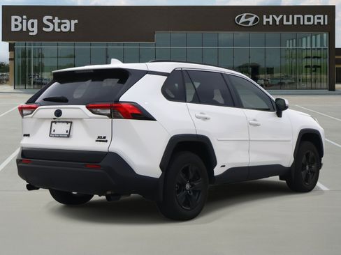 Used 2024 Toyota RAV4 XLE image 4